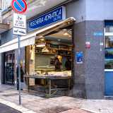 Incontriamo Natale nella sua pescheria Adriatica, in via Fanelli...